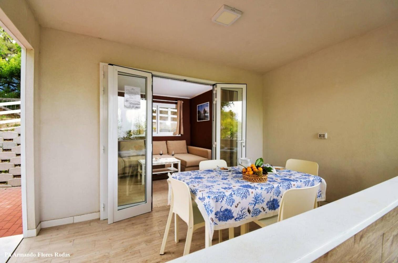 Centro Vacanze Mirage Torre di Palme エクステリア 写真